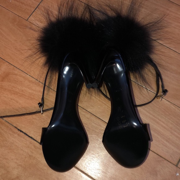 Louis Vuitton Call Back Heel Sandal Fur Trim - Picture 7 of 10